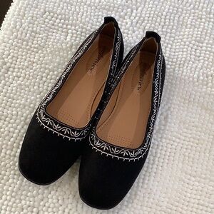 Black Embroidered Women's Flats